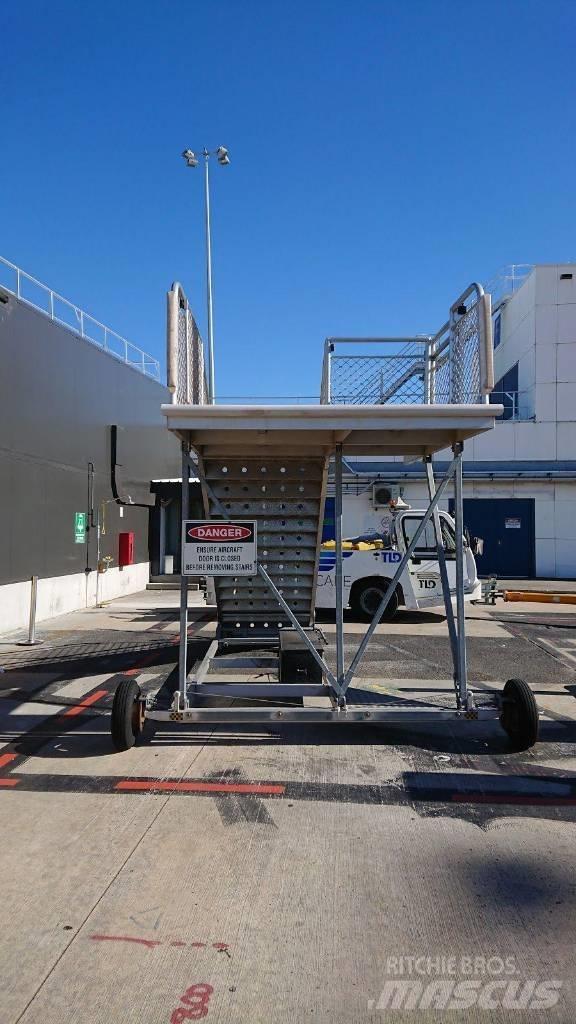  PASSENGER STAIRS Manutention - Autres