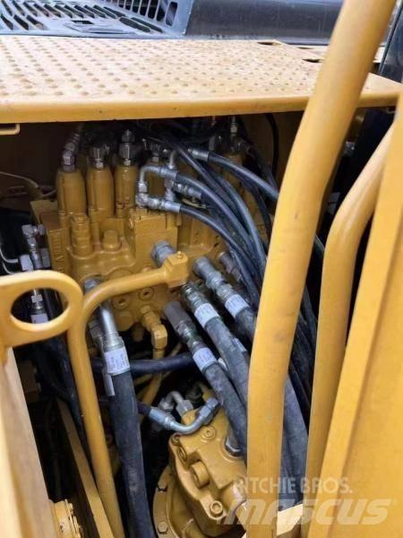 CAT 312 D Pelle sur chenilles