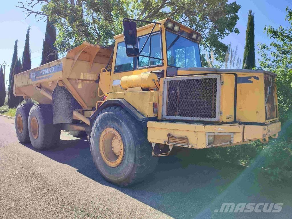 Volvo A 25 C Tombereau articulé