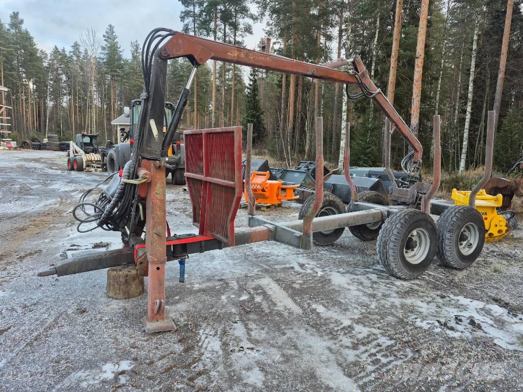 Patu 1800 Remorque forestière avec grue