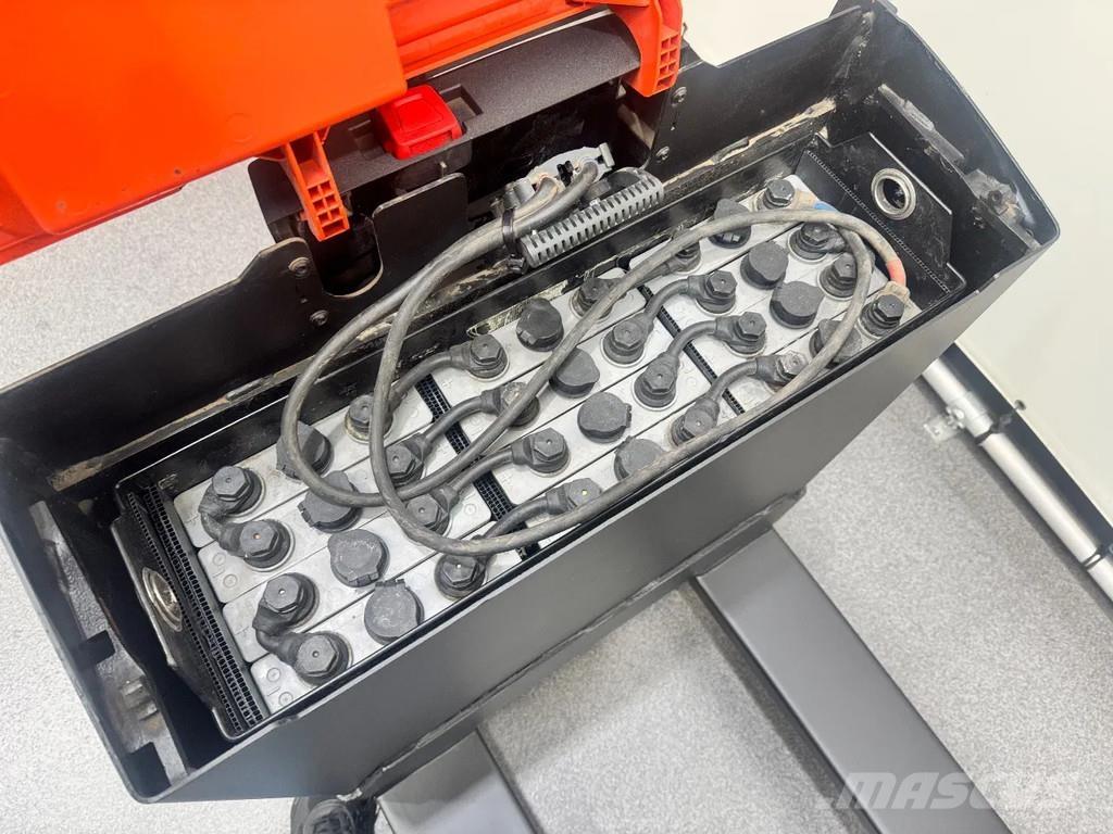 BT LWE 160 Transpalette accompagnant