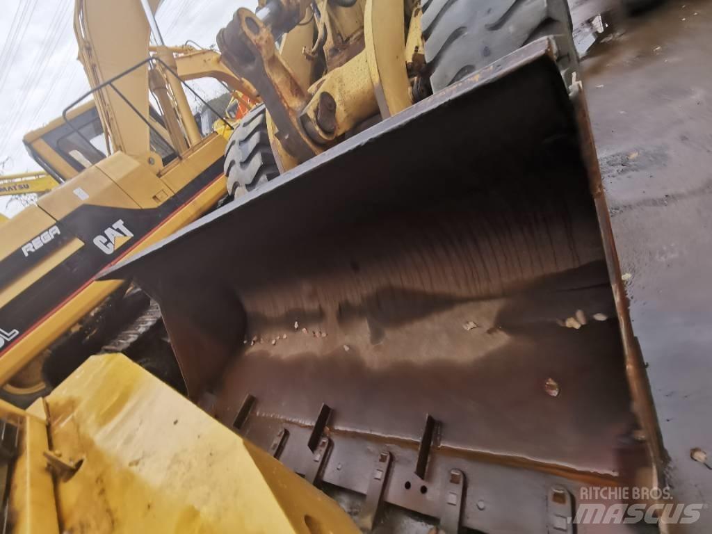 CAT 966F Chargeuse sur pneus