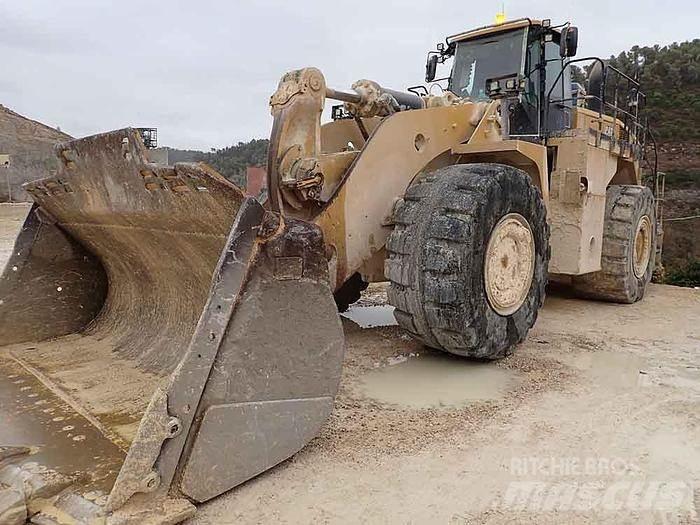 CAT 988K Chargeuse sur pneus