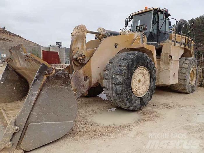 CAT 988K Chargeuse sur pneus