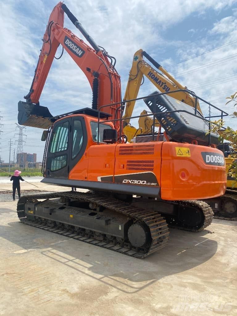 Doosan DX 300 Pelle sur chenilles