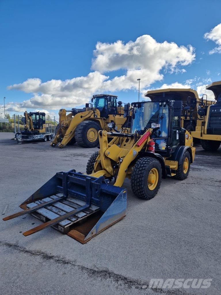 CAT 906 Chargeuse sur pneus