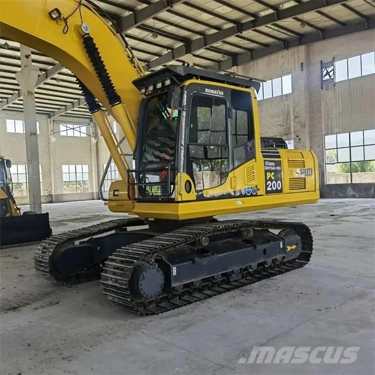 Komatsu PC200-8 Pelle sur chenilles