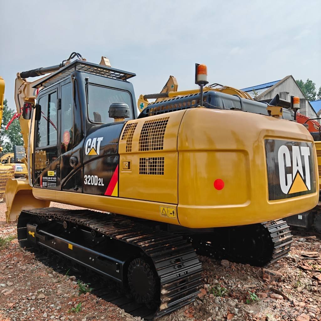 CAT 320D2L Pelle sur chenilles