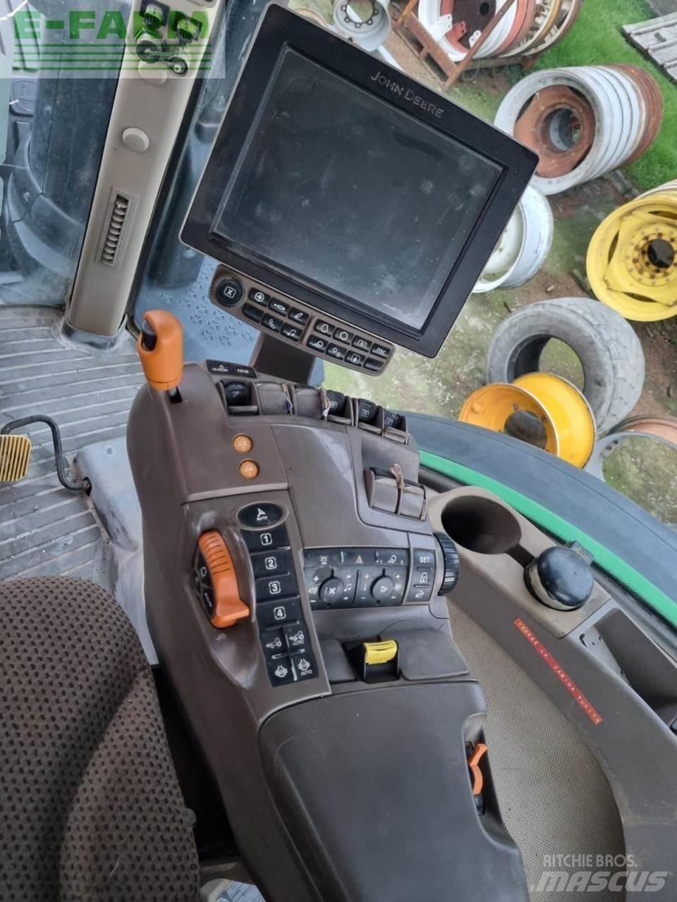 John Deere 8245 R Tracteur