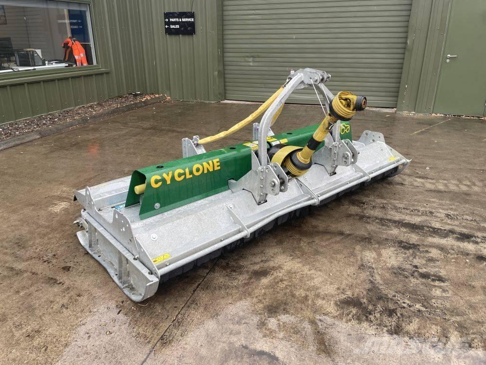 Major MJ 30 280 Broyeur / Gyrobroyeur / Epareuse
