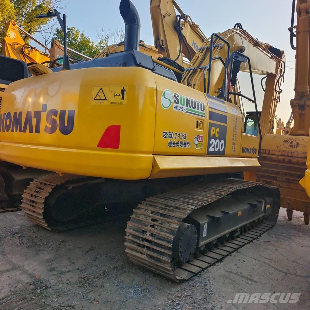 Komatsu PC200-8 Pelle sur chenilles