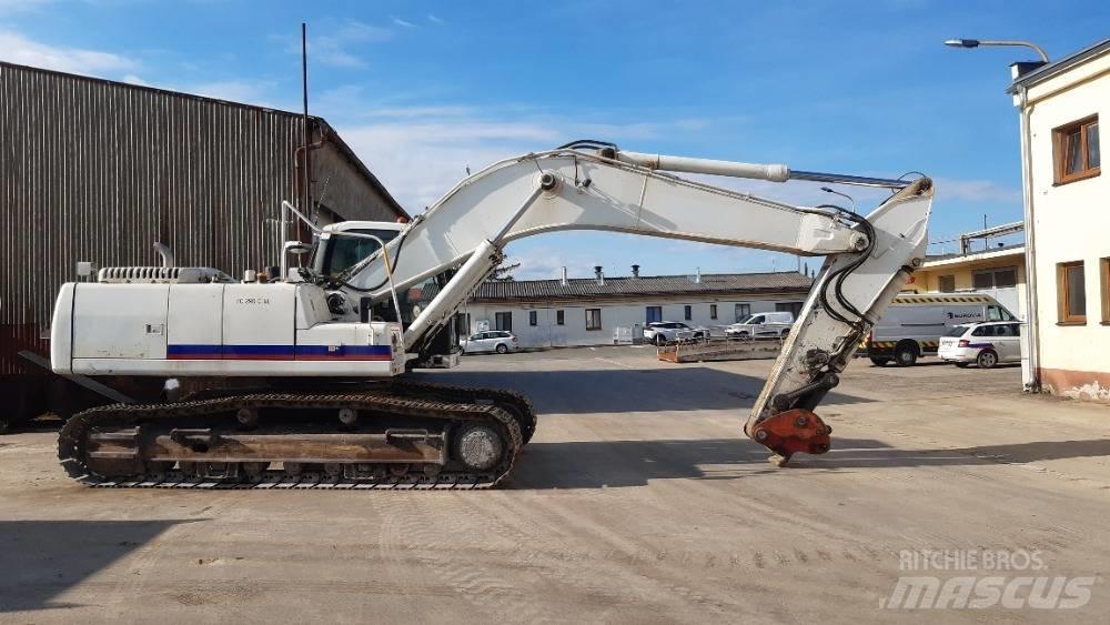 Volvo 290 CNL Pelle sur chenilles