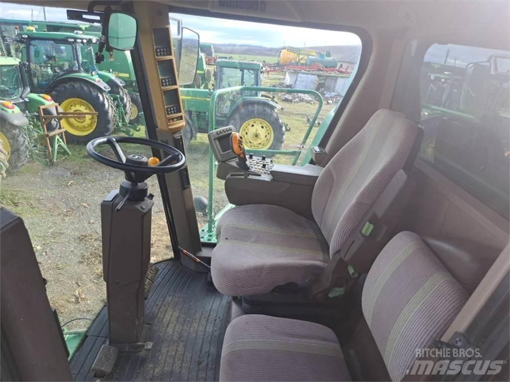 John Deere W650 Moissonneuse batteuse