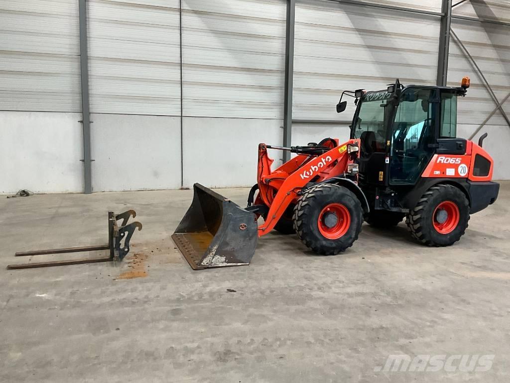Kubota R 065 Chargeuse sur pneus