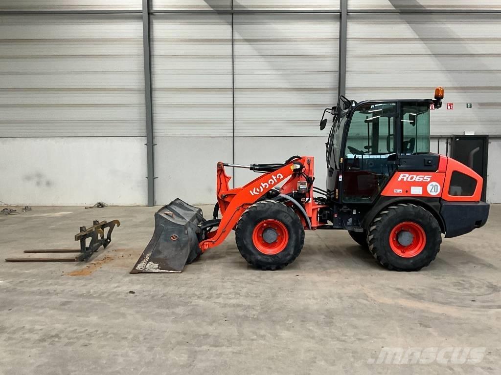 Kubota R 065 Chargeuse sur pneus