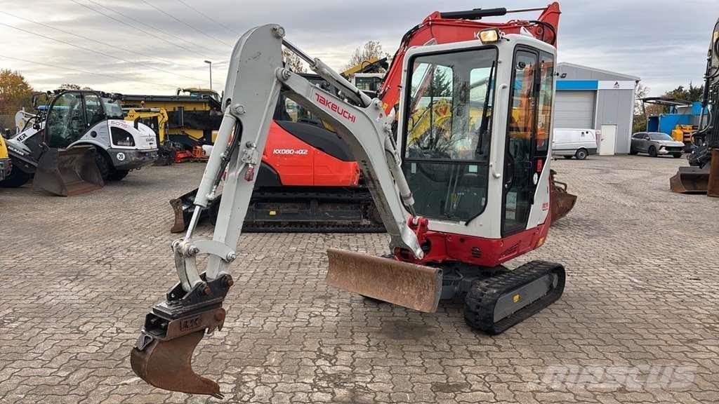 Takeuchi TB216 Mini pelle < 7t