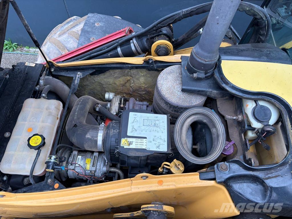 CAT 444E Tractopelle