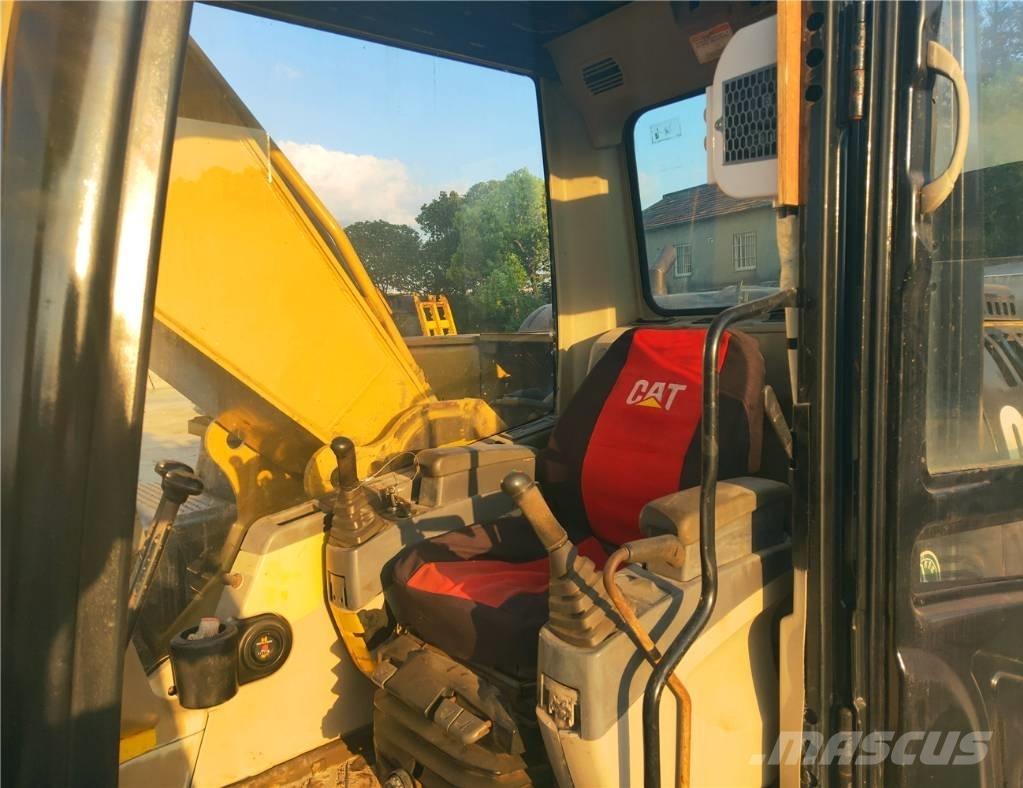 CAT 325D Pelle sur chenilles
