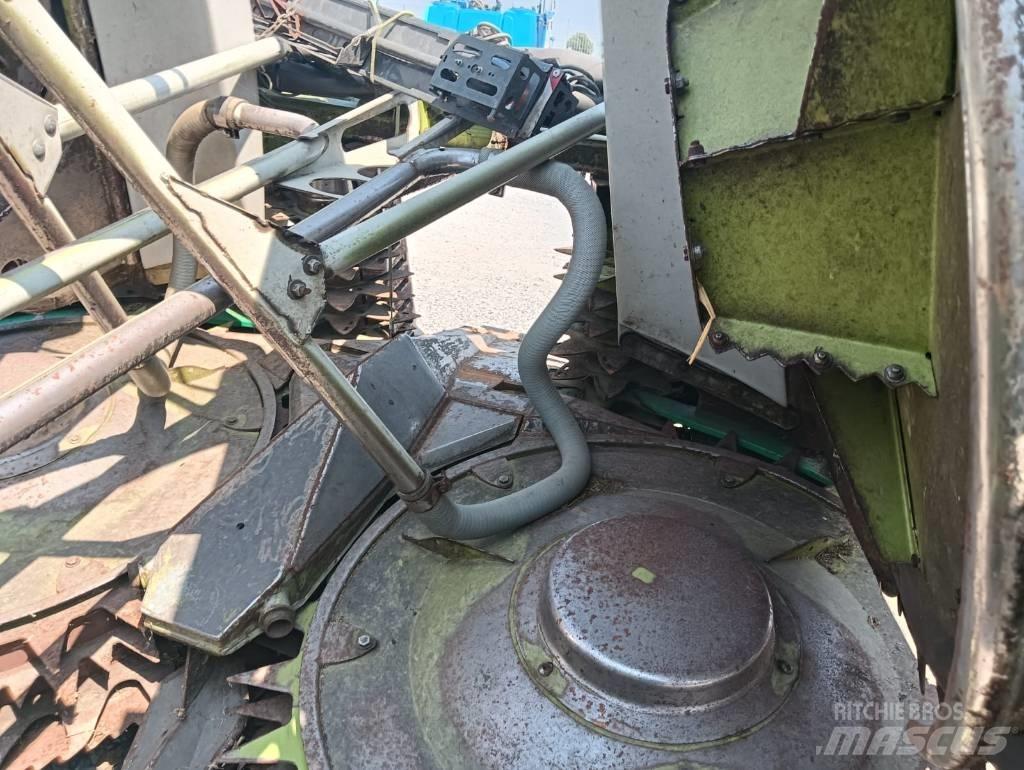 CLAAS Orbis 600 Ensileuse automotrice