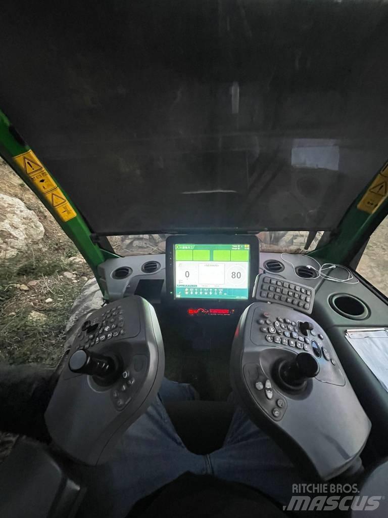 John Deere 1270 G Abatteuse