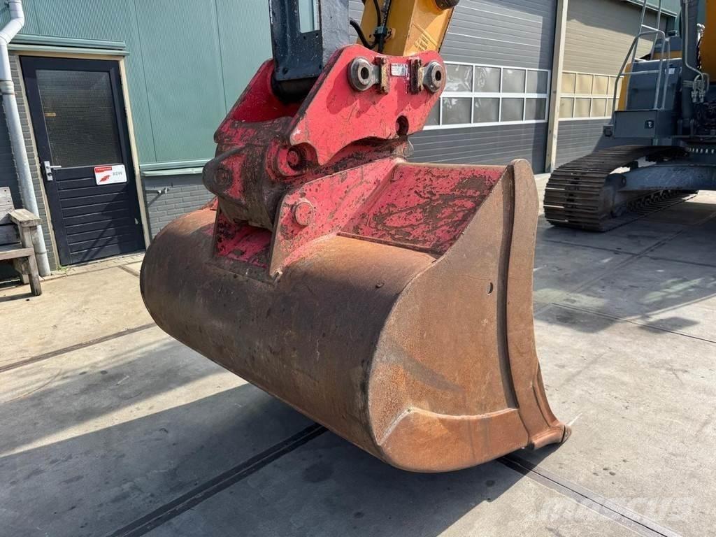 Liebherr R922 LC Pelle sur chenilles