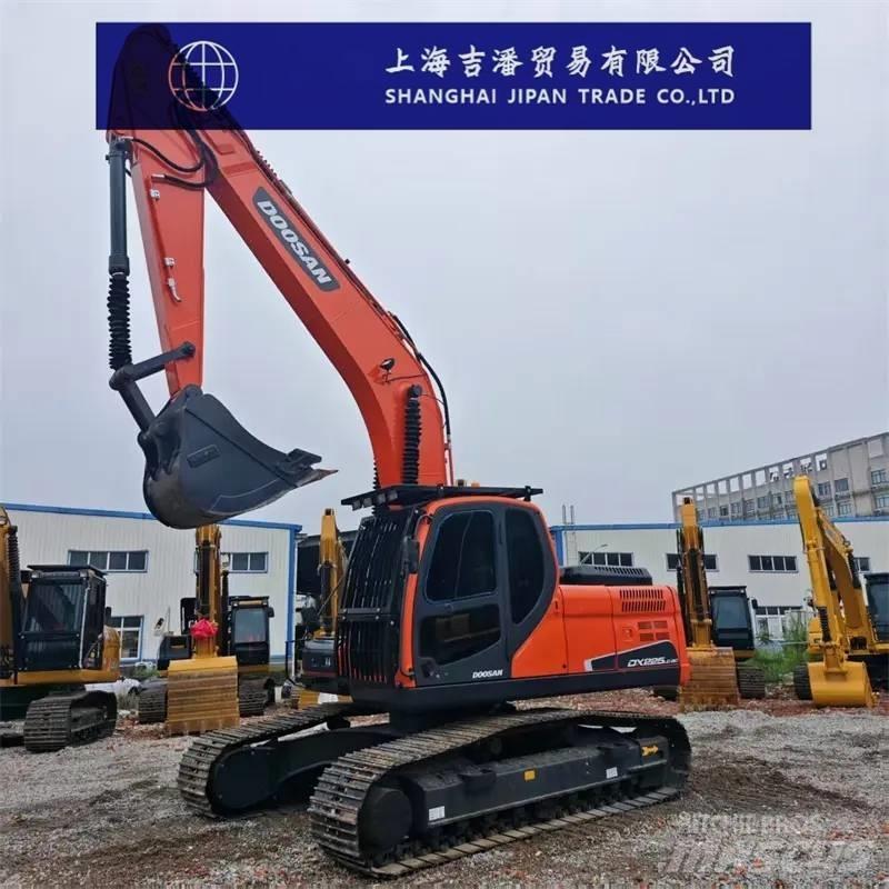 Doosan DX 225 Pelle sur chenilles