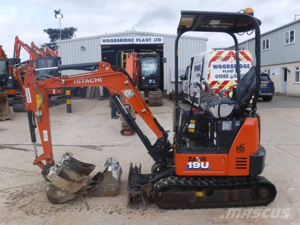 Hitachi ZX 19 U-6 Mini pelle < 7t