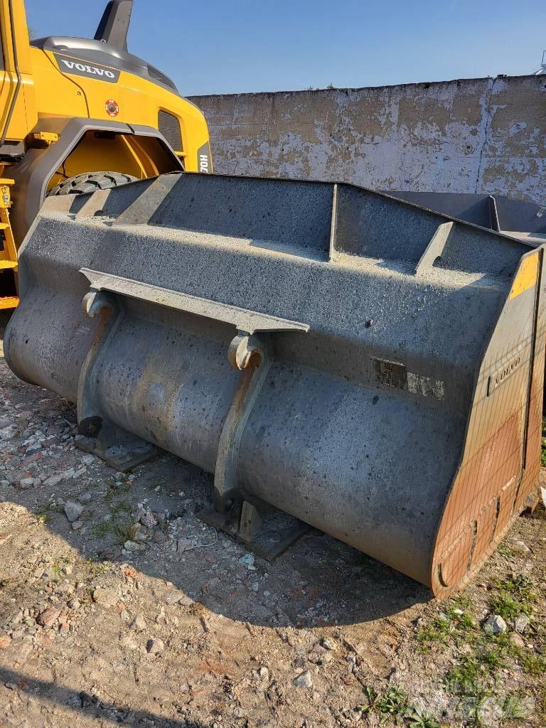 Volvo L 120 H Chargeuse sur pneus