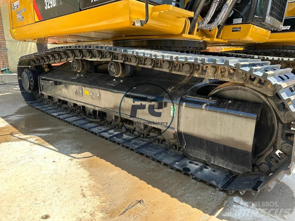 CAT CAT329 Pelle sur chenilles