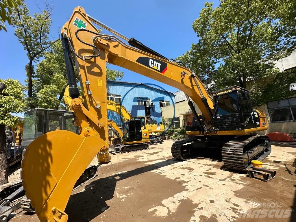 CAT CAT329 Pelle sur chenilles