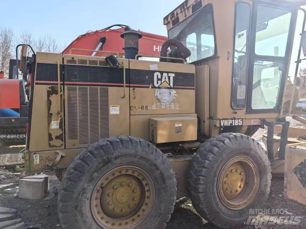 CAT 140 H Niveleuse