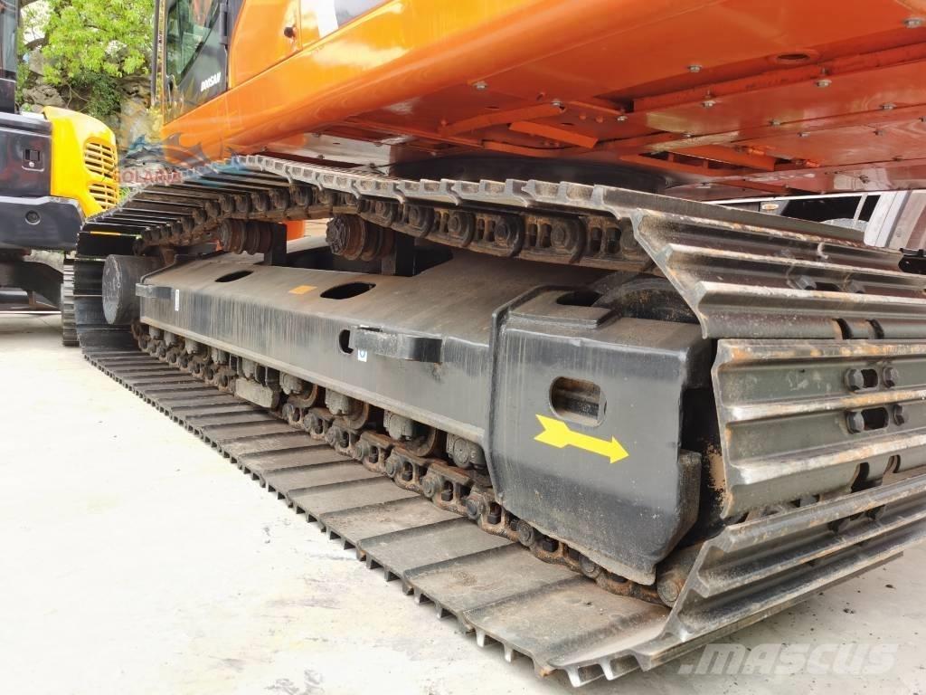 Doosan DX 225 LC Pelle sur chenilles