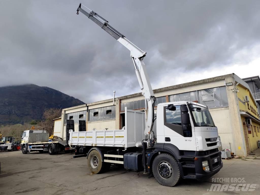 Iveco STRALIS 190S31 Camion plateau ridelle avec grue
