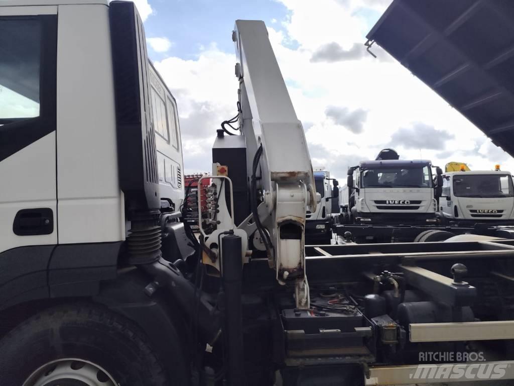 Iveco STRALIS 190S31 Camion plateau ridelle avec grue