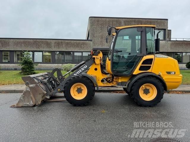 Volvo L 25 F Chargeuse sur pneus