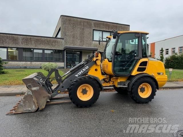 Volvo L 25 F Chargeuse sur pneus