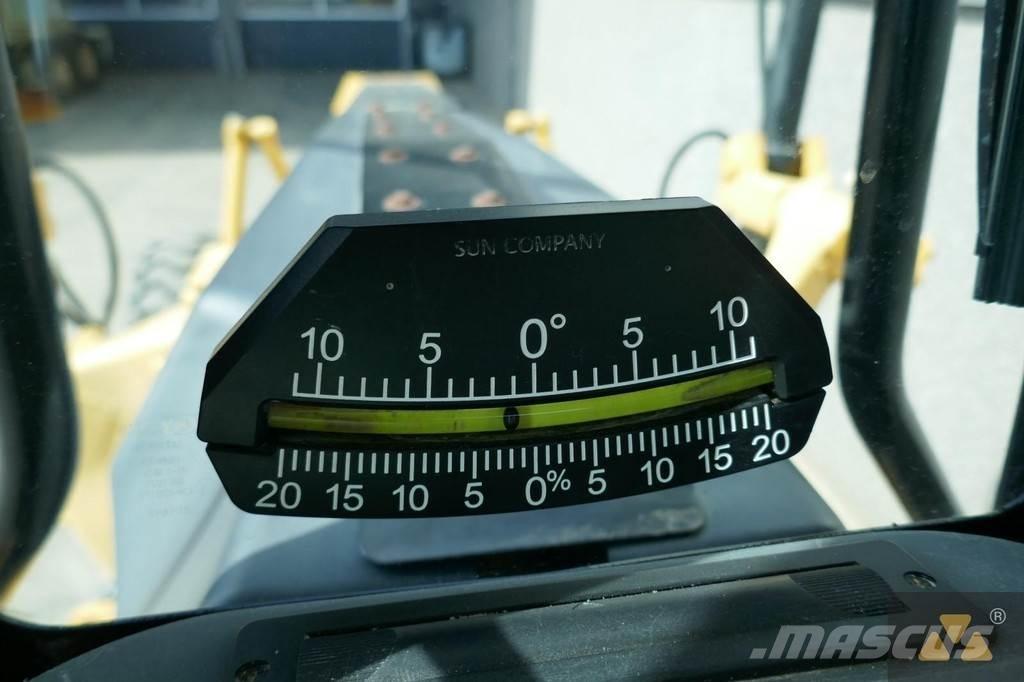 CAT 12M3 Niveleuse