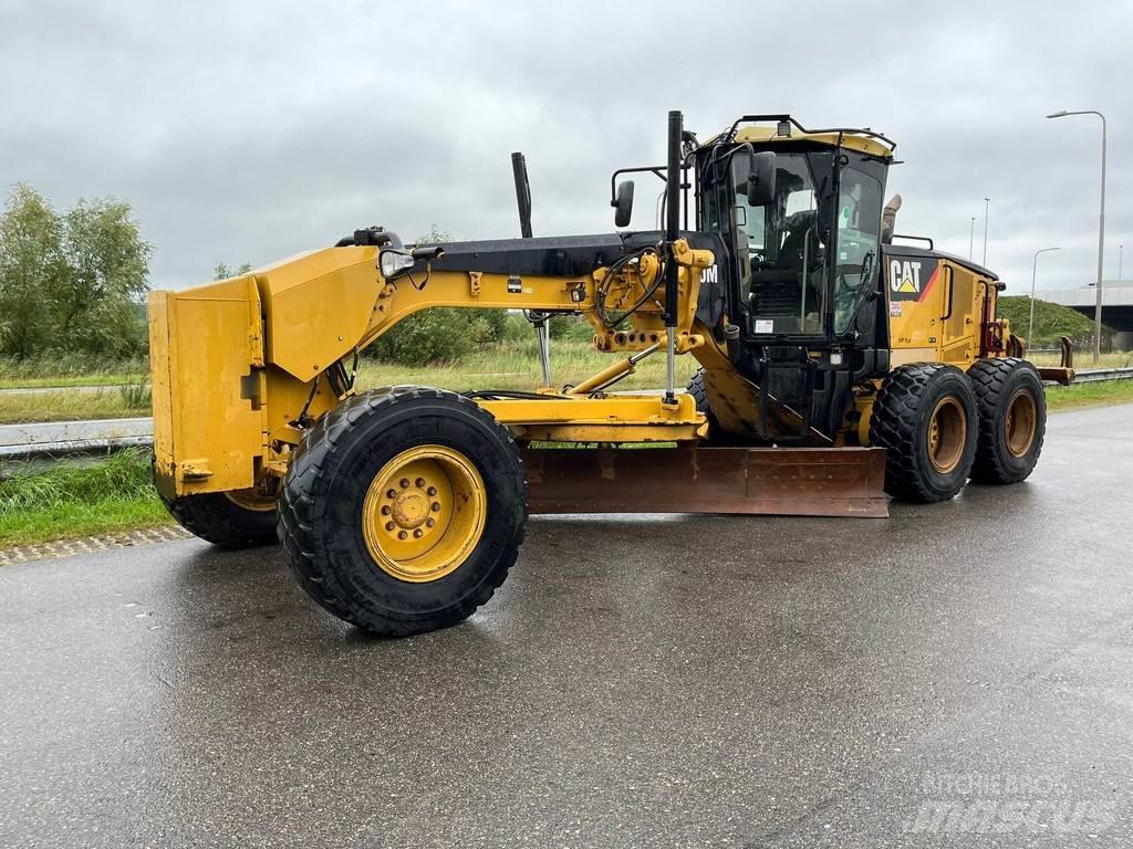 CAT 140M Niveleuse
