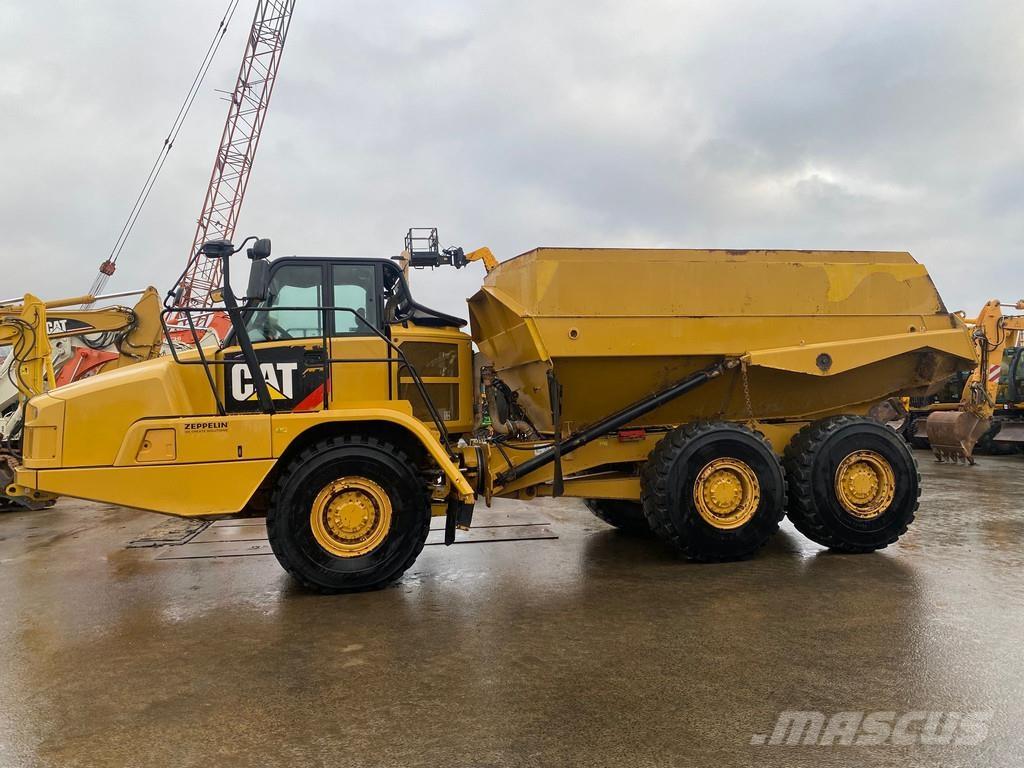 CAT 725C2 NVT Tombereau articulé