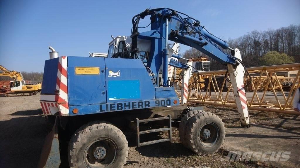 Liebherr A900-C Pelle sur pneus