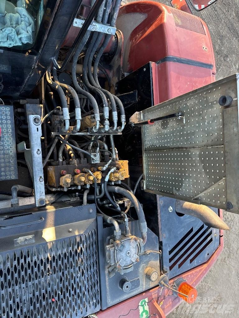 CAT 313 D Pelle sur pneus