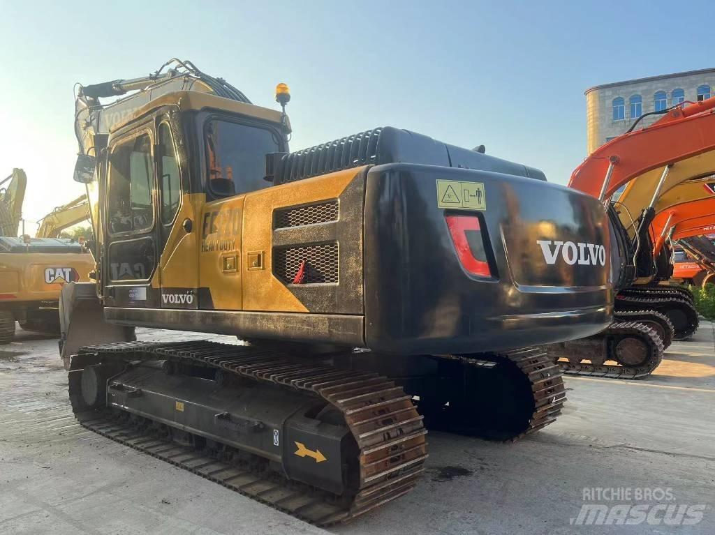 Volvo EC 220 D Pelle sur chenilles