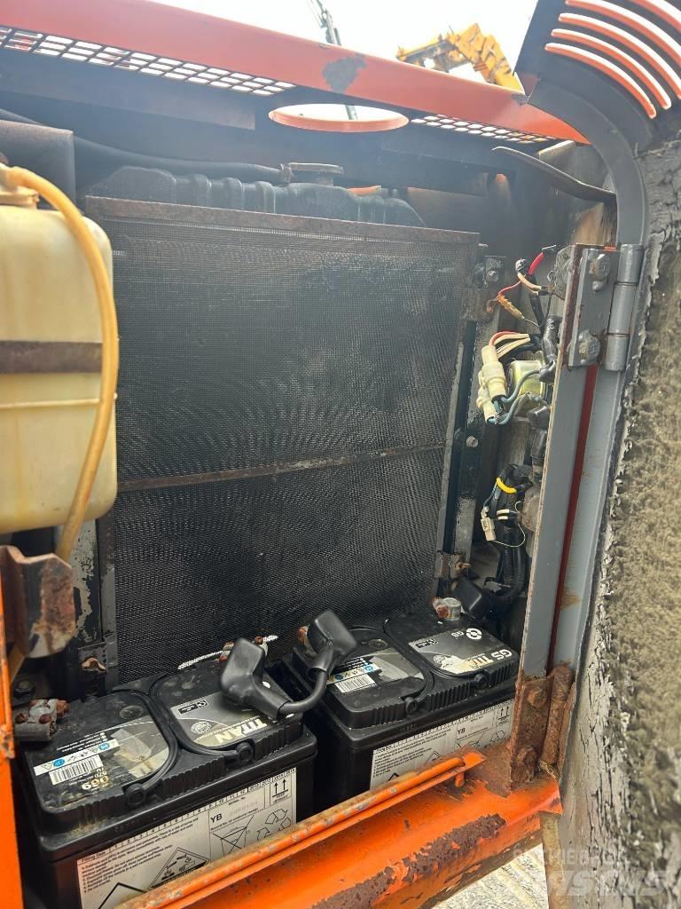 Hitachi EX 60-1 Pelle sur chenilles