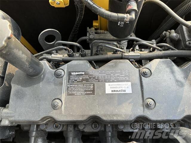 Komatsu PC210-8 Pelle sur chenilles