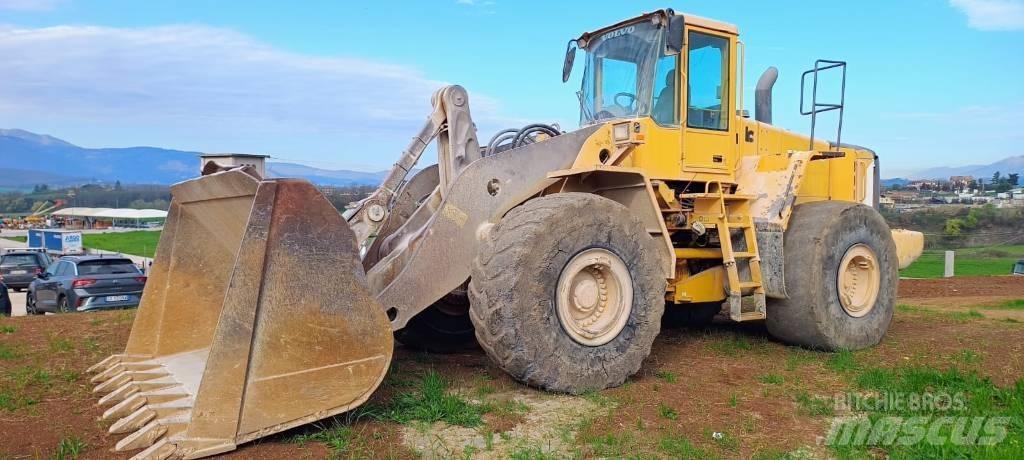 Volvo L 220 E Chargeuse sur pneus