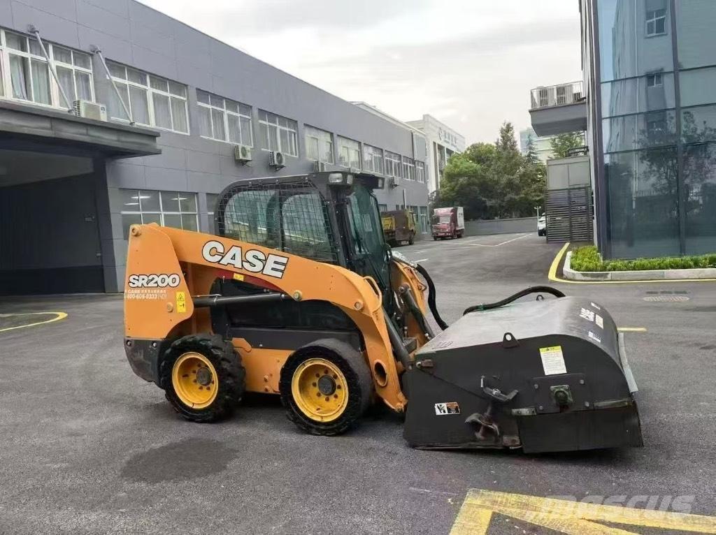 CASE SR 200 Chargeuse compacte