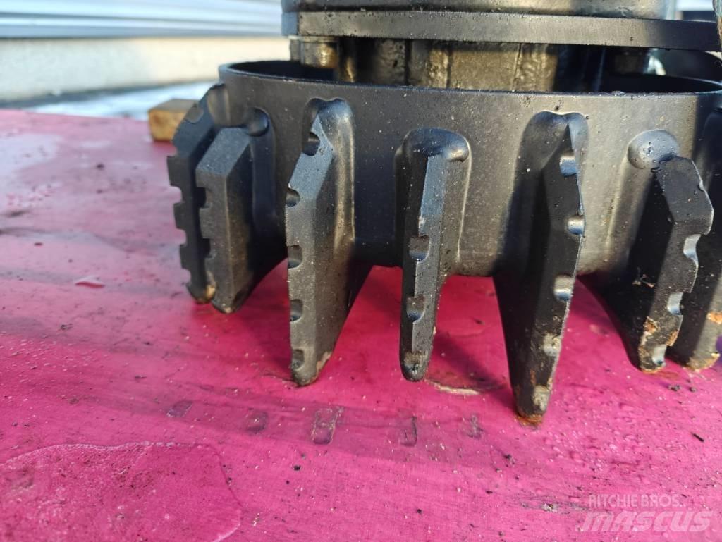 Komatsu C 93 Tête d'abattage / ébranchage