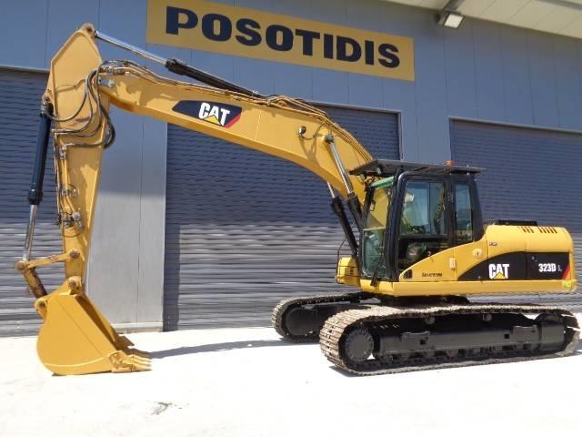 CAT 323 D L Pelle sur chenilles
