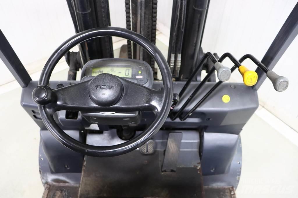 TCM FB30-7 Chariots élévateurs électriques