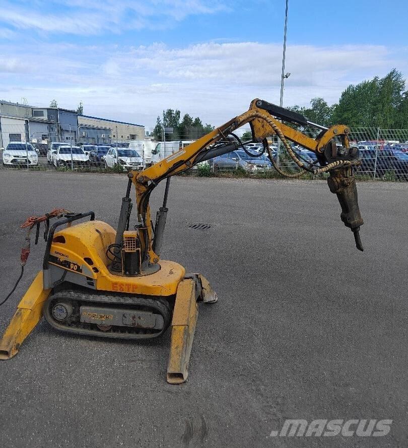 Brokk 90 Pelle de démolition